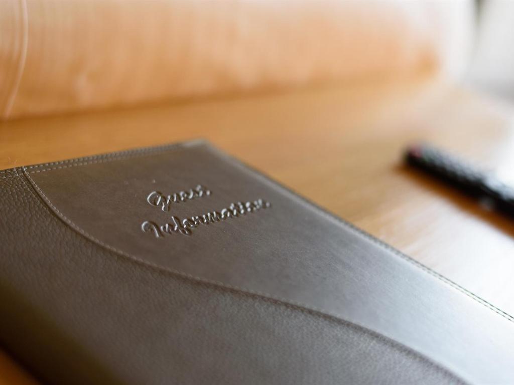 The Britannia Inn & Waves Restaurant セント・オーステル エクステリア 写真