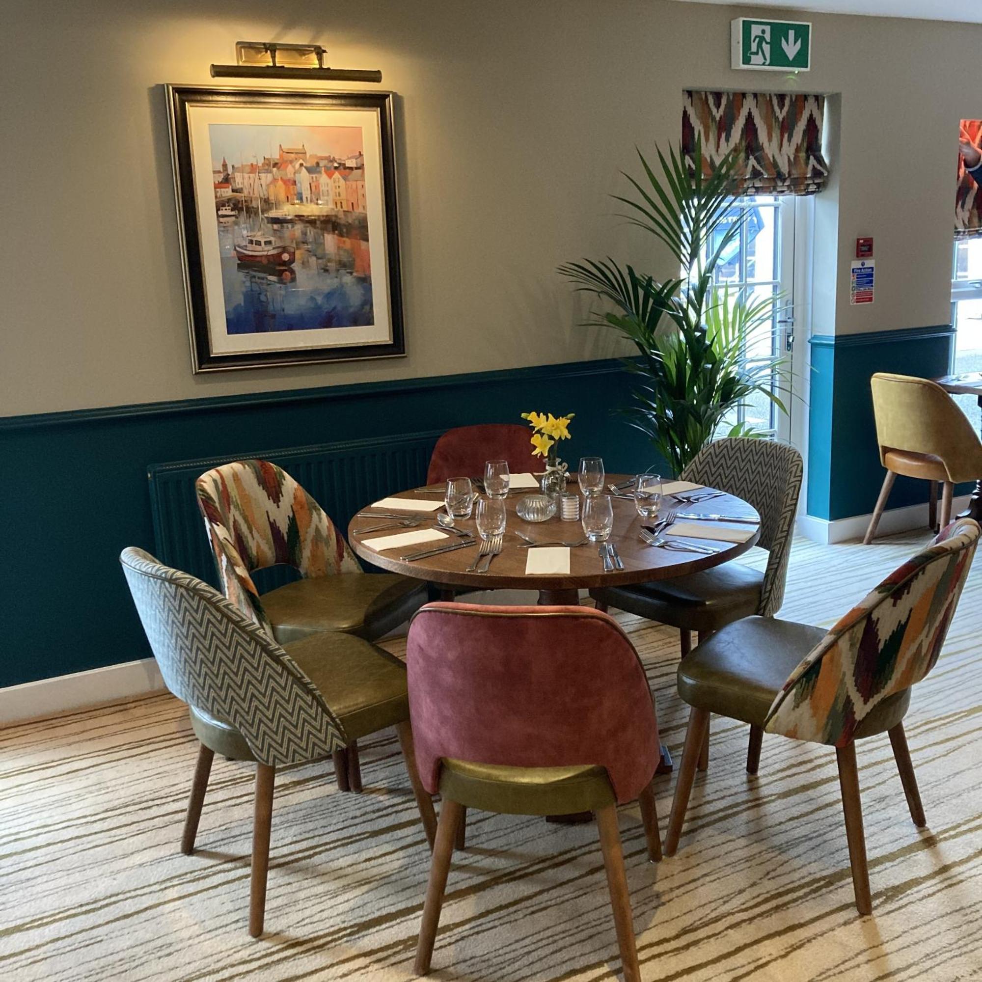 The Britannia Inn & Waves Restaurant セント・オーステル エクステリア 写真