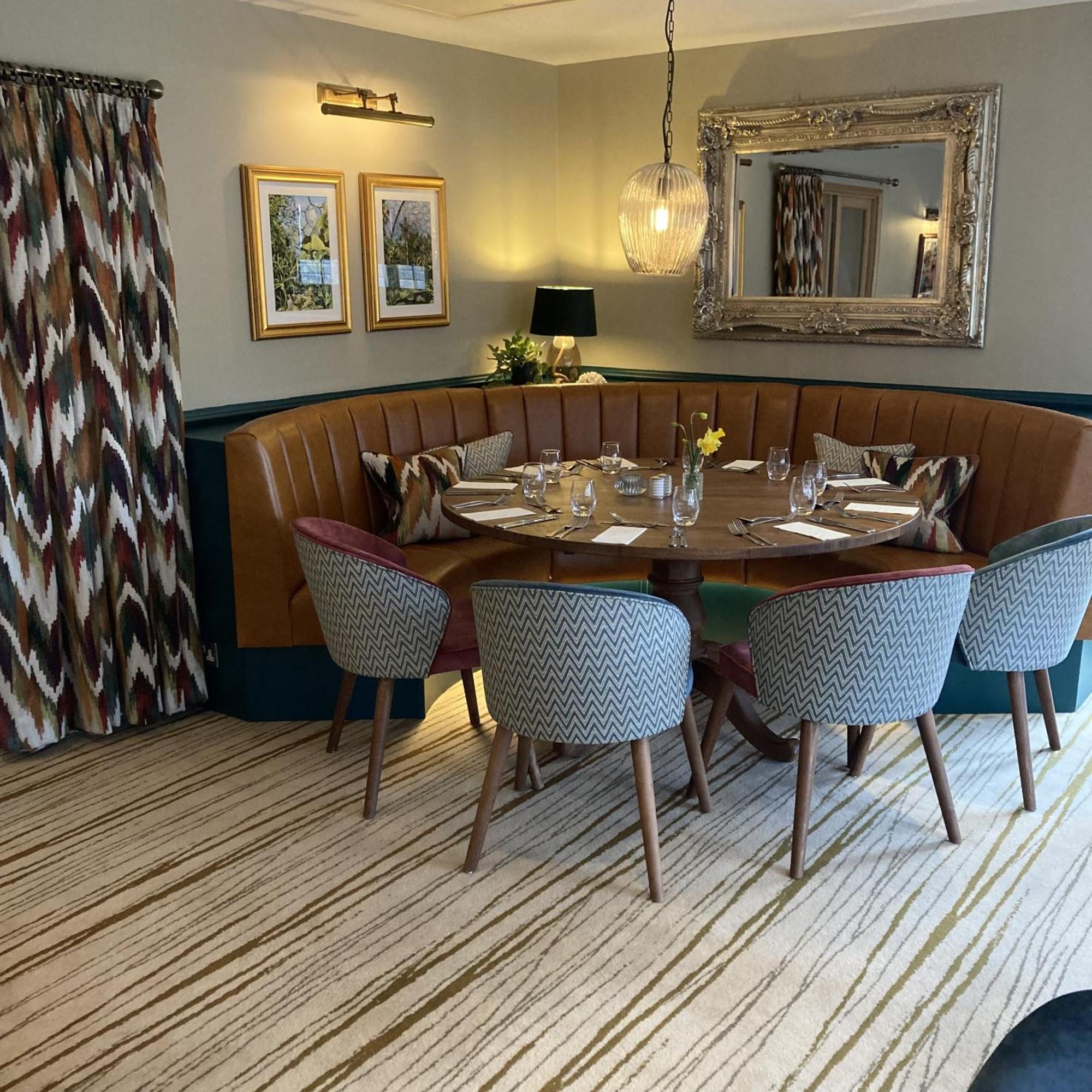 The Britannia Inn & Waves Restaurant セント・オーステル エクステリア 写真